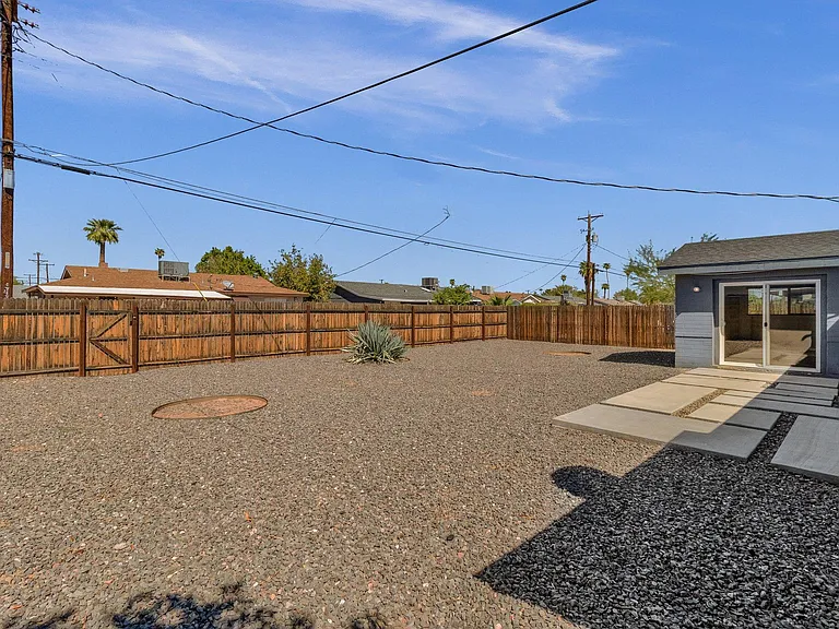 7408 E Beatrice St — Photo 32