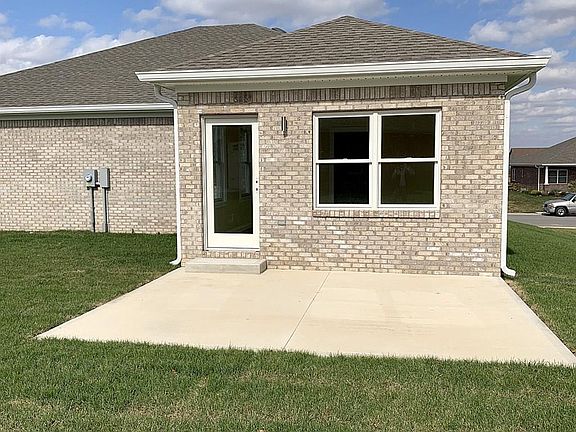 3rd image of 37 Shadow Wood Dr