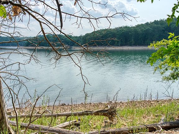 3rd image of Edgewater Dr #2