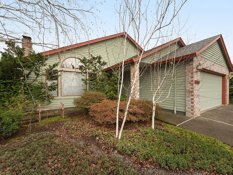 1st image of 3208 SE 155th Ave
