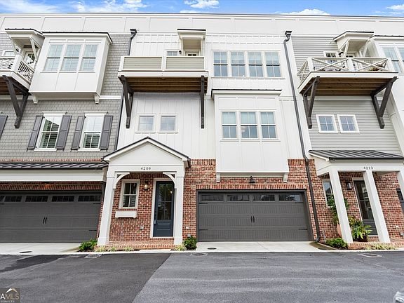 2nd image of 4209 Legacy Ln