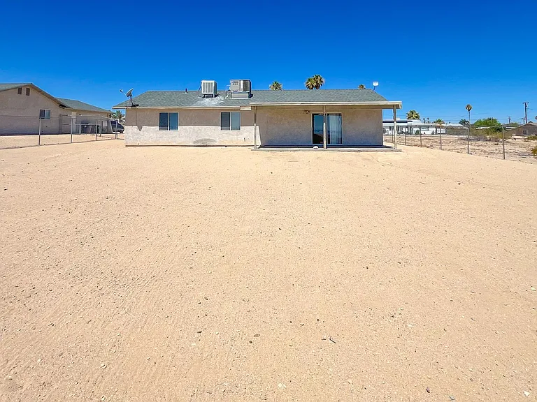 5563 Morongo Rd — Photo 18