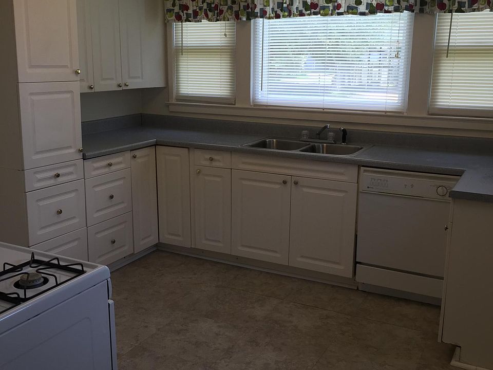 2nd image of 2810 Gary St