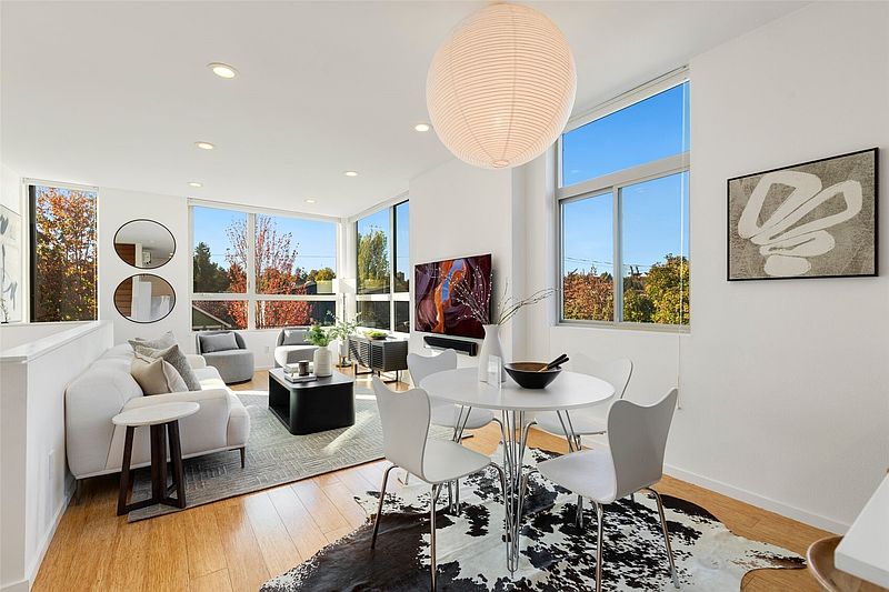 4th image of 206 22nd Avenue #C