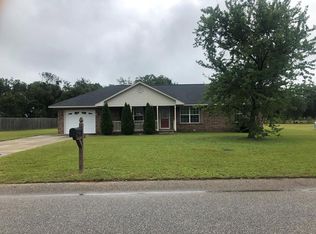3375 Drayton Dr, Dalzell, SC 29040