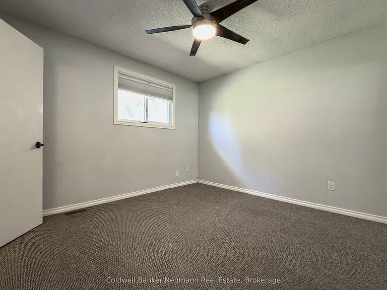 37 Dunhill Cres #UPPER — Photo 13