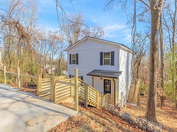 2nd image of 3616 Mountain View Dr