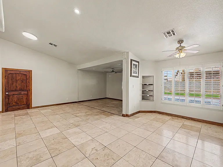 8544 W Holly St — Photo 45