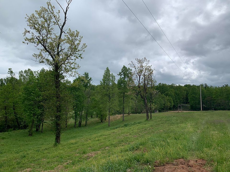 2nd image of 2 Willow Creek Rd