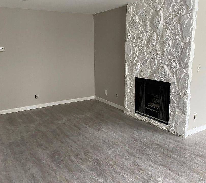 1st image of 12633 Burbank Blvd APT 208