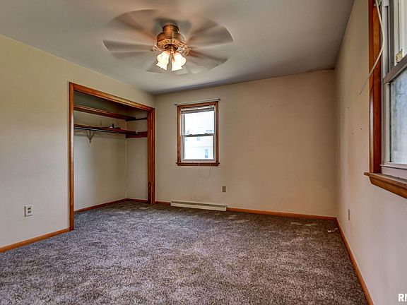 3rd image of 504 W North St