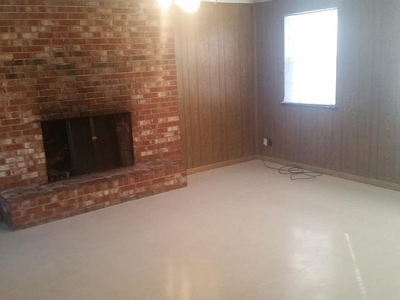 4th image of 8006 Arble Dr