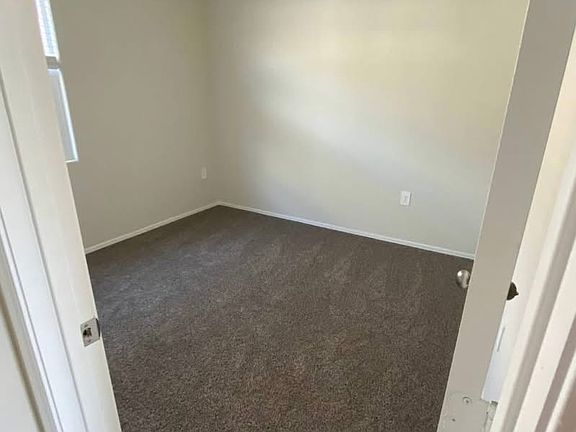 4th image of 35458 W San Sisto Ave
