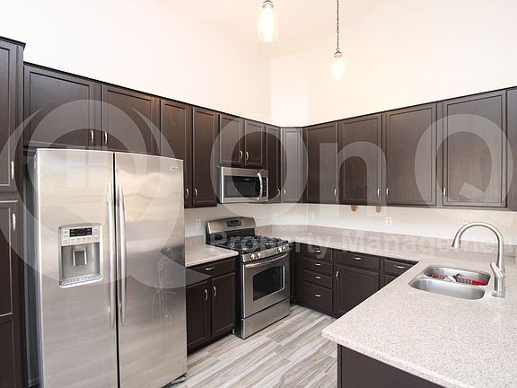 4th image of 2764 E Highland Ct
