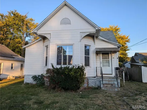 312 N Harrison St, Litchfield, IL 62056