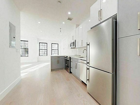 5th image of 17 W 94th St #4F