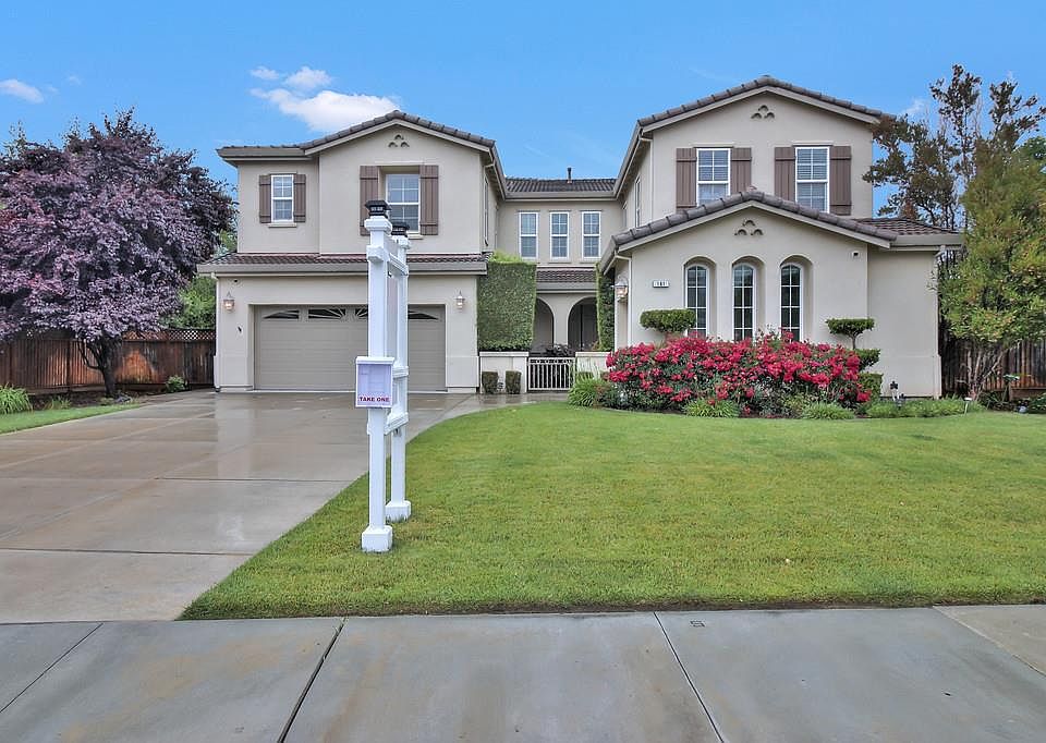 1st image of 161 Fennel Ct