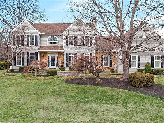 2nd image of 274 Manchester Ct