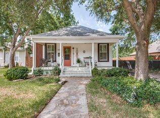 2615 18th St W, Irving, TX 75060