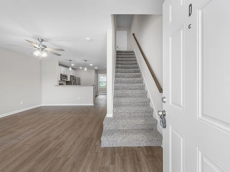2209 Eldos Trace Cir — Photo 40