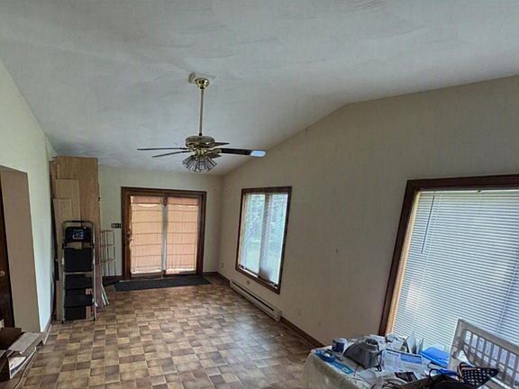 3rd image of 3908 Glenfield Rd