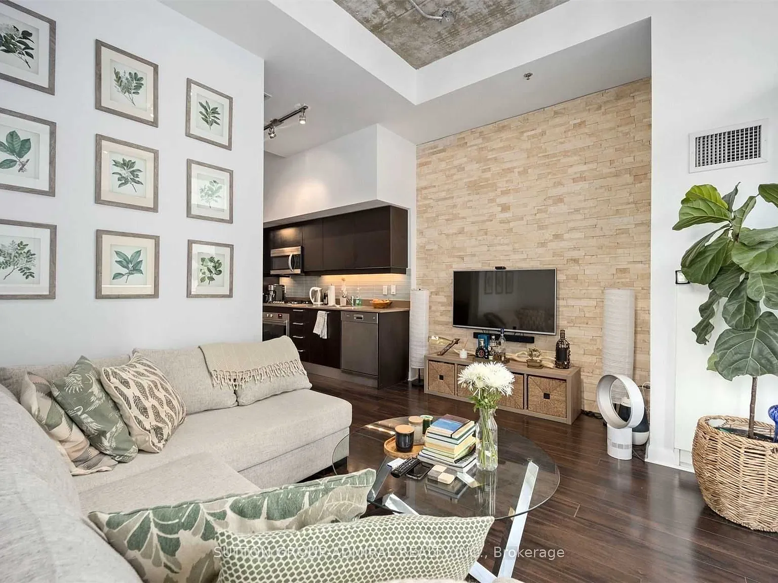 1 bed, $2,300 — Photo 2