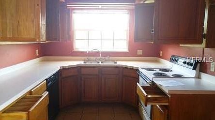 5th image of 842 Hunt Cir