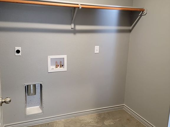 5th image of 2814 Leroy Cir #A