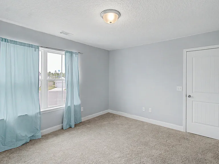76 Saint Johns Ct — Photo 20
