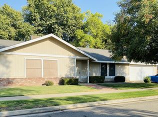 2040 S Conyer Ct, Visalia, CA 93277