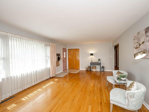5th image of 5294 Charlene Ave
