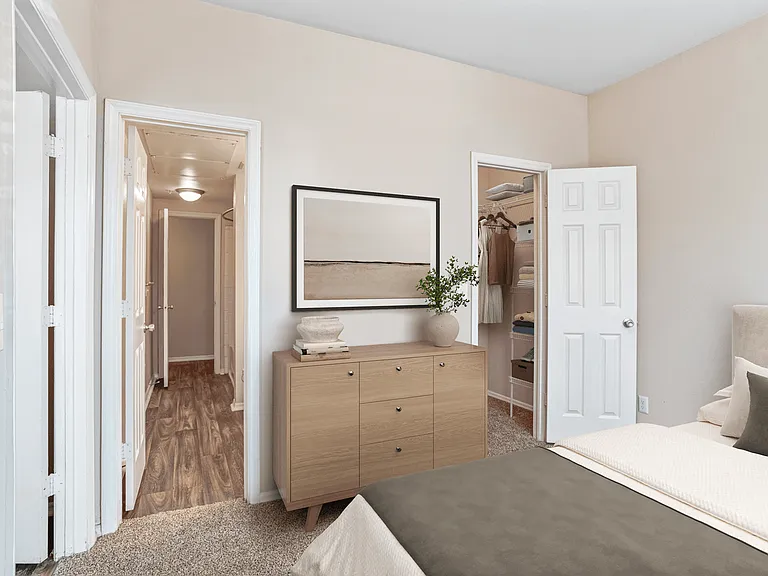 The Lodge at Mallard Creek Apartments — Photo 43