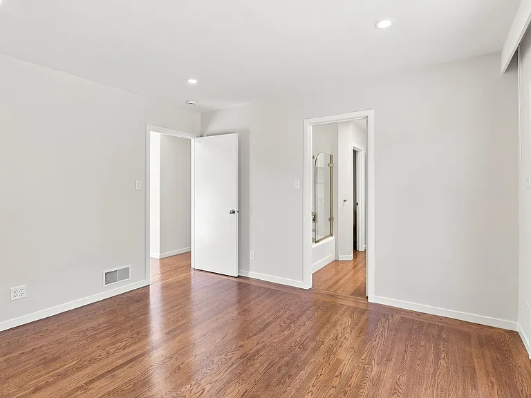 820 Eucalyptus Ave — Photo 13