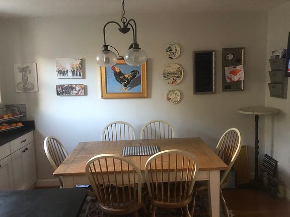 5th image of 1015 Vernon St