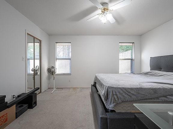 5th image of 2840 Pacific Pl