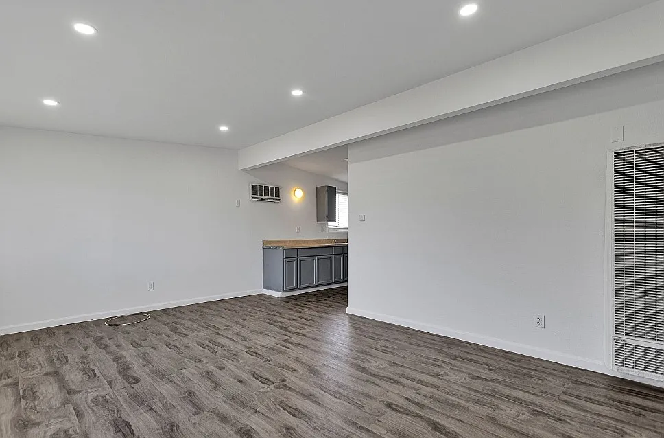 16398 Yucca St — Photo 4