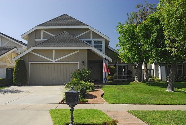 Gorgeous Home in desired neighborhood!
