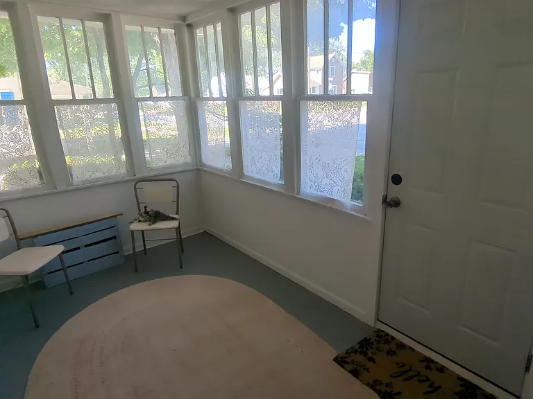 1104 Jordan Lake Ave — Photo 2