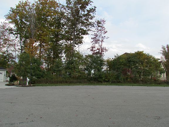 2nd image of 1605 N Shore Dr