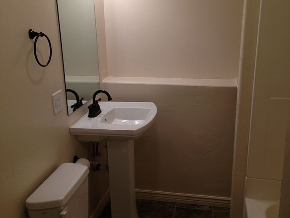 5th image of 510 N Lawn Dale Dr