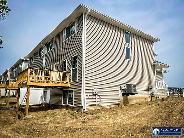 9103 Peregrine Rd — Photo 44