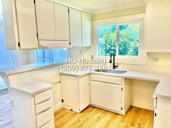 5th image of 6366 Porterfield Ct