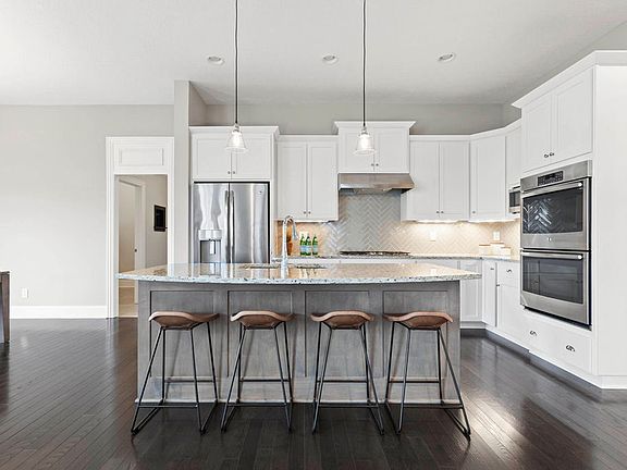 5th image of 10740 Honeysuckle Way