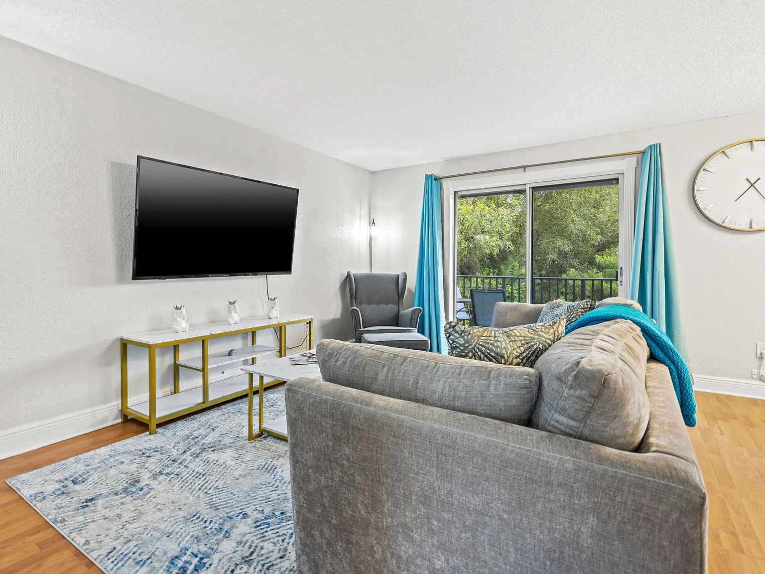 4215 E Bay Dr — Photo 4