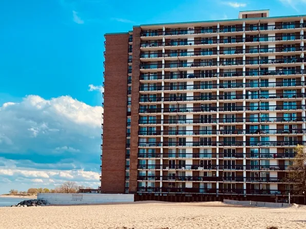 5901 N Sheridan Rd APT 14H, Chicago, IL 60660