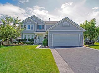 1441 Kingsbury Ct, Gurnee, IL 60031