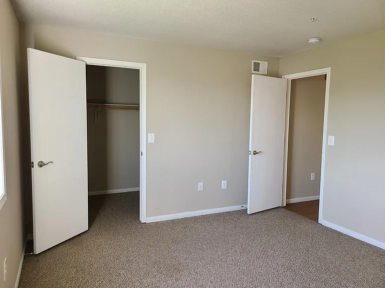 Grandview Meadows — Photo 12