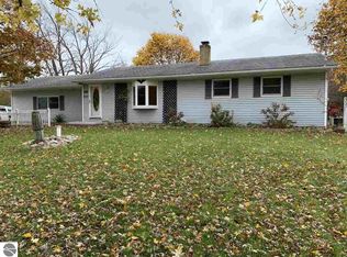 7435 W Maple Rapids Rd, Saint Johns, MI 48879