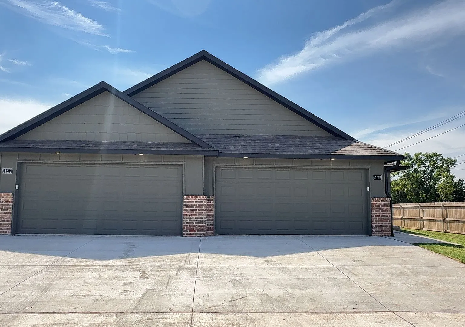 Welcome to Brand New Masonwood featuring this 3 Bedroom 2 Bath 2 Car Garage Duplex in a Great loc... — Photo 2