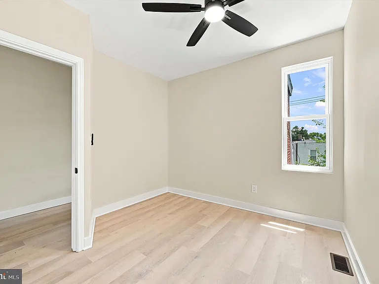 6151 Algard St — Photo 16